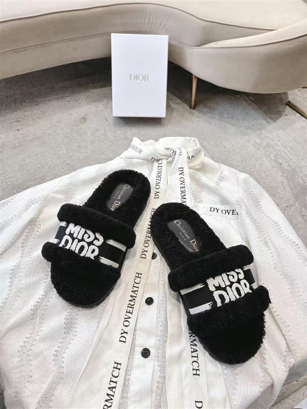 2025112818431985 220